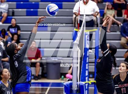 Thumbnail 1 in Hanford @ Sanger West photogallery.