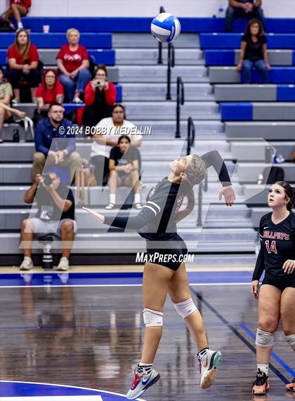 Thumbnail 3 in Hanford @ Sanger West photogallery.