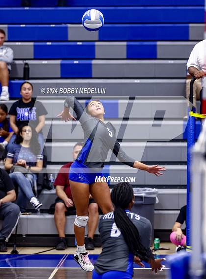 Thumbnail 2 in Hanford @ Sanger West photogallery.