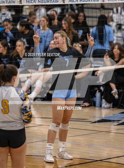 Thumbnail 1 in Marana @ Mica Mountain photogallery.