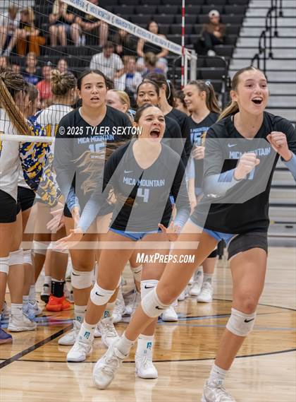 Thumbnail 2 in Marana @ Mica Mountain photogallery.