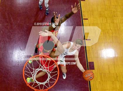 Thumbnail 1 in La Lumiere vs. Oak Hill Academy (GEICO National Tournament Semifinal) photogallery.