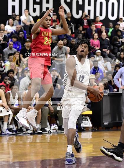 Thumbnail 2 in La Lumiere vs. Oak Hill Academy (GEICO National Tournament Semifinal) photogallery.