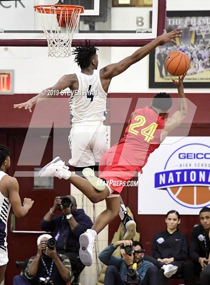 Thumbnail 1 in La Lumiere vs. Oak Hill Academy (GEICO National Tournament Semifinal) photogallery.