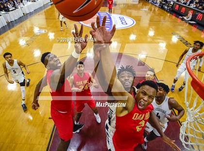 Thumbnail 3 in La Lumiere vs. Oak Hill Academy (GEICO National Tournament Semifinal) photogallery.