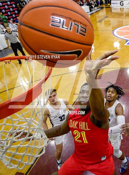Thumbnail 3 in La Lumiere vs. Oak Hill Academy (GEICO National Tournament Semifinal) photogallery.