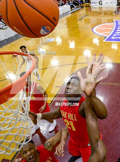 Thumbnail 2 in La Lumiere vs. Oak Hill Academy (GEICO National Tournament Semifinal) photogallery.