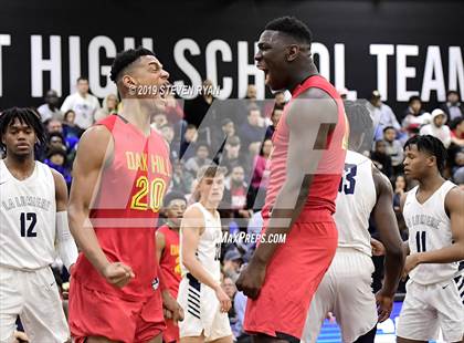 Thumbnail 2 in La Lumiere vs. Oak Hill Academy (GEICO National Tournament Semifinal) photogallery.