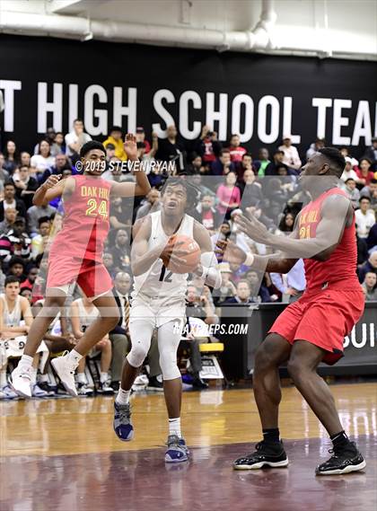 Thumbnail 3 in La Lumiere vs. Oak Hill Academy (GEICO National Tournament Semifinal) photogallery.
