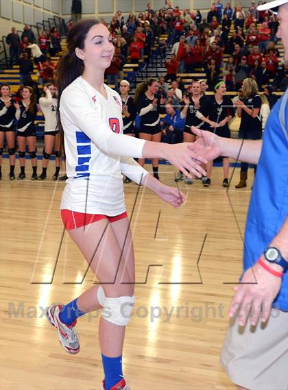 Thumbnail 3 in Granite Bay vs. Los Alamitos (CIF State D1 Final) photogallery.