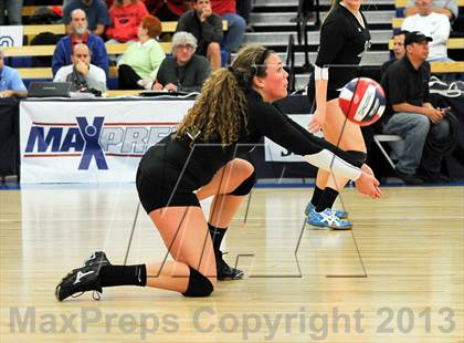 Thumbnail 3 in Granite Bay vs. Los Alamitos (CIF State D1 Final) photogallery.