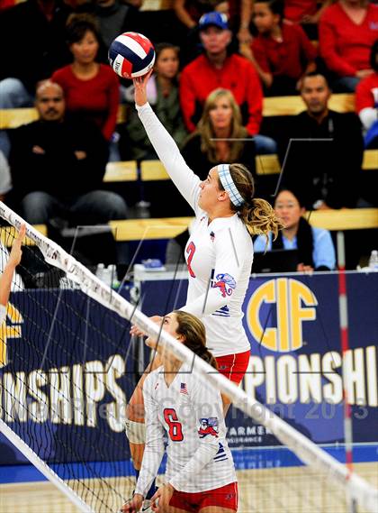 Thumbnail 1 in Granite Bay vs. Los Alamitos (CIF State D1 Final) photogallery.