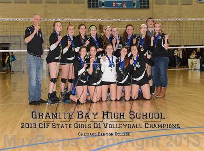 Thumbnail 2 in Granite Bay vs. Los Alamitos (CIF State D1 Final) photogallery.