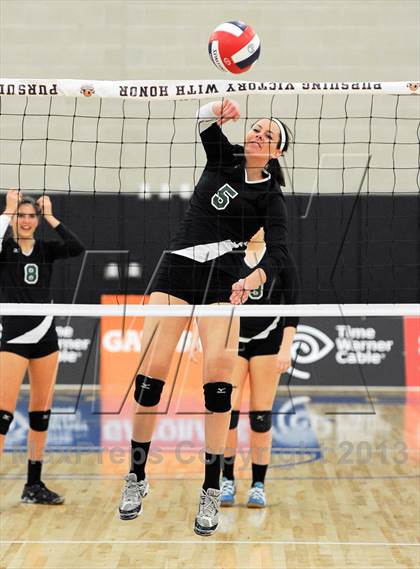 Thumbnail 1 in Granite Bay vs. Los Alamitos (CIF State D1 Final) photogallery.