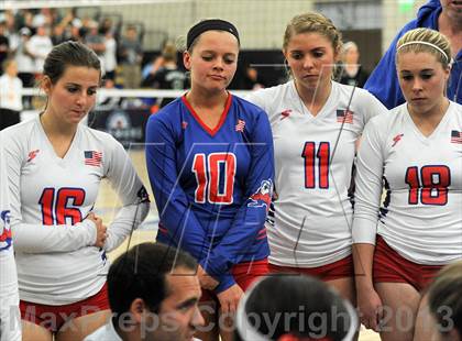 Thumbnail 1 in Granite Bay vs. Los Alamitos (CIF State D1 Final) photogallery.