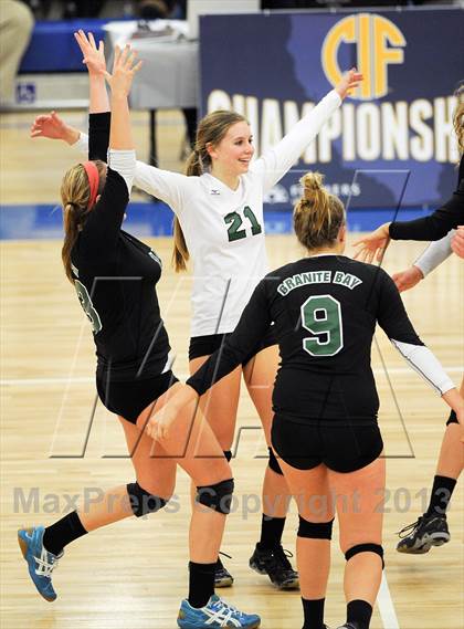 Thumbnail 2 in Granite Bay vs. Los Alamitos (CIF State D1 Final) photogallery.
