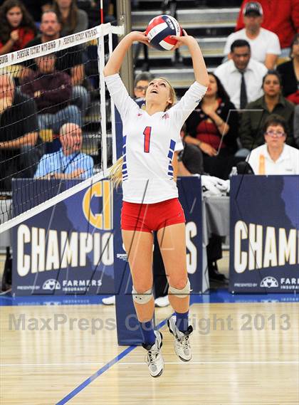 Thumbnail 3 in Granite Bay vs. Los Alamitos (CIF State D1 Final) photogallery.