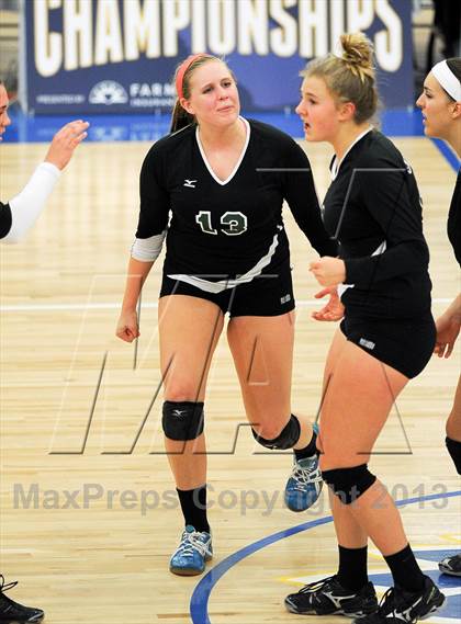 Thumbnail 3 in Granite Bay vs. Los Alamitos (CIF State D1 Final) photogallery.