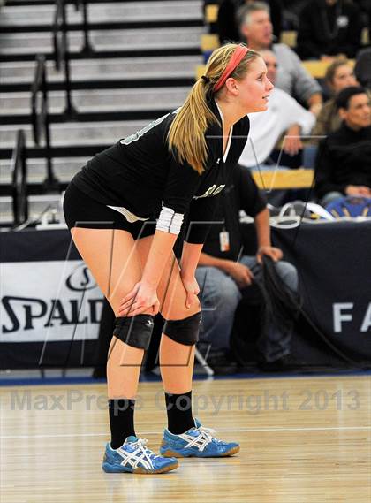 Thumbnail 1 in Granite Bay vs. Los Alamitos (CIF State D1 Final) photogallery.