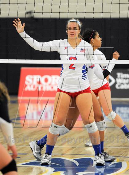 Thumbnail 3 in Granite Bay vs. Los Alamitos (CIF State D1 Final) photogallery.