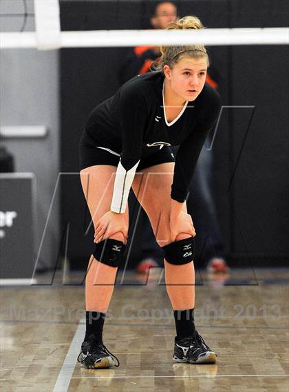 Thumbnail 3 in Granite Bay vs. Los Alamitos (CIF State D1 Final) photogallery.