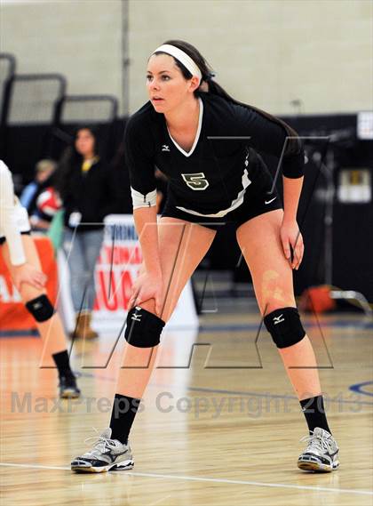 Thumbnail 2 in Granite Bay vs. Los Alamitos (CIF State D1 Final) photogallery.