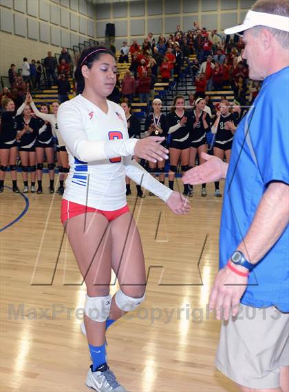 Thumbnail 1 in Granite Bay vs. Los Alamitos (CIF State D1 Final) photogallery.