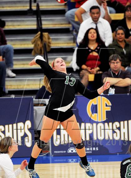 Thumbnail 3 in Granite Bay vs. Los Alamitos (CIF State D1 Final) photogallery.