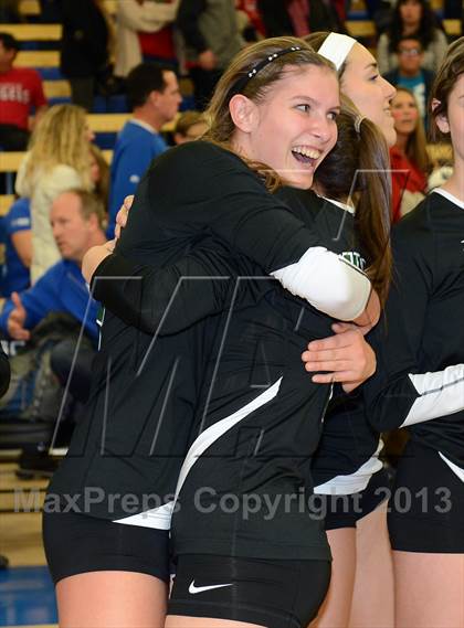 Thumbnail 3 in Granite Bay vs. Los Alamitos (CIF State D1 Final) photogallery.