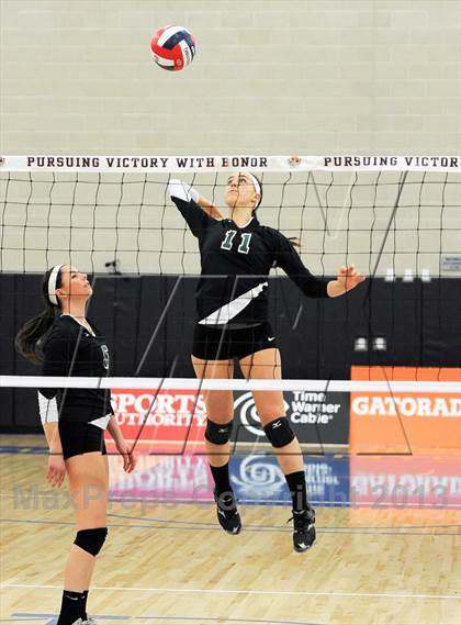 Thumbnail 2 in Granite Bay vs. Los Alamitos (CIF State D1 Final) photogallery.