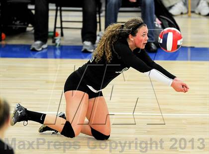 Thumbnail 1 in Granite Bay vs. Los Alamitos (CIF State D1 Final) photogallery.