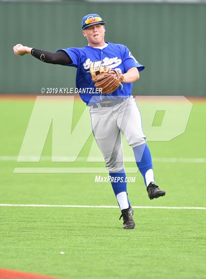Thumbnail 3 in Gunter vs Palmer (UIL 3A Region 2 Area Playoff) photogallery.