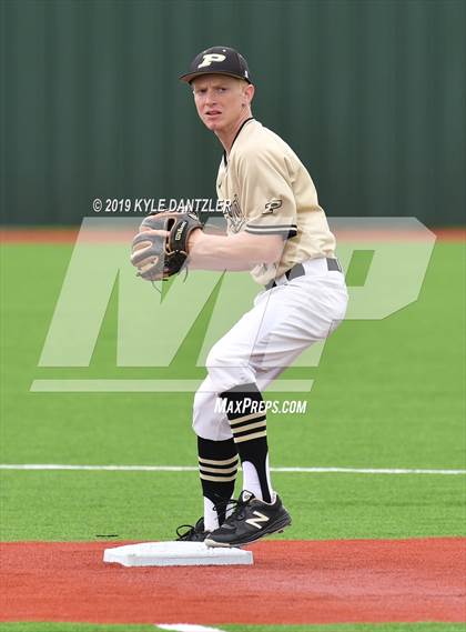 Thumbnail 2 in Gunter vs Palmer (UIL 3A Region 2 Area Playoff) photogallery.