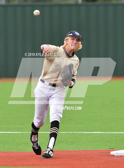 Thumbnail 3 in Gunter vs Palmer (UIL 3A Region 2 Area Playoff) photogallery.