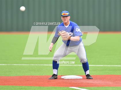 Thumbnail 3 in Gunter vs Palmer (UIL 3A Region 2 Area Playoff) photogallery.