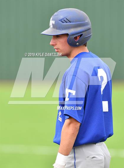 Thumbnail 3 in Gunter vs Palmer (UIL 3A Region 2 Area Playoff) photogallery.