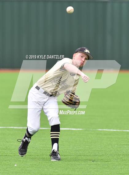 Thumbnail 1 in Gunter vs Palmer (UIL 3A Region 2 Area Playoff) photogallery.