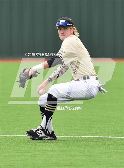 Thumbnail 2 in Gunter vs Palmer (UIL 3A Region 2 Area Playoff) photogallery.