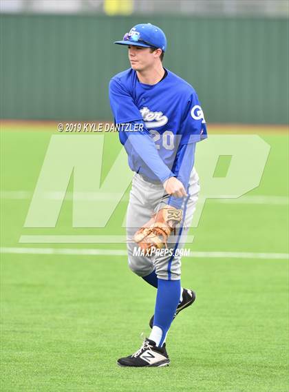 Thumbnail 2 in Gunter vs Palmer (UIL 3A Region 2 Area Playoff) photogallery.