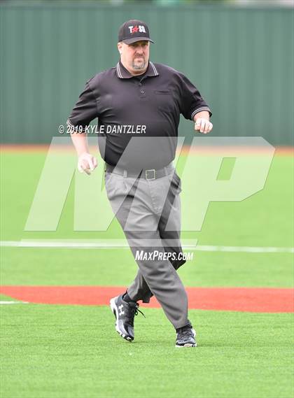 Thumbnail 3 in Gunter vs Palmer (UIL 3A Region 2 Area Playoff) photogallery.