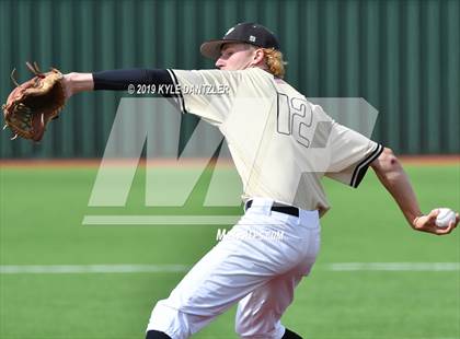 Thumbnail 3 in Gunter vs Palmer (UIL 3A Region 2 Area Playoff) photogallery.