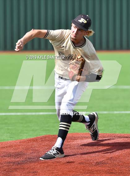 Thumbnail 2 in Gunter vs Palmer (UIL 3A Region 2 Area Playoff) photogallery.