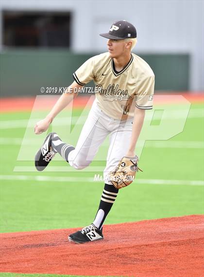 Thumbnail 2 in Gunter vs Palmer (UIL 3A Region 2 Area Playoff) photogallery.