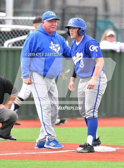 Thumbnail 2 in Gunter vs Palmer (UIL 3A Region 2 Area Playoff) photogallery.