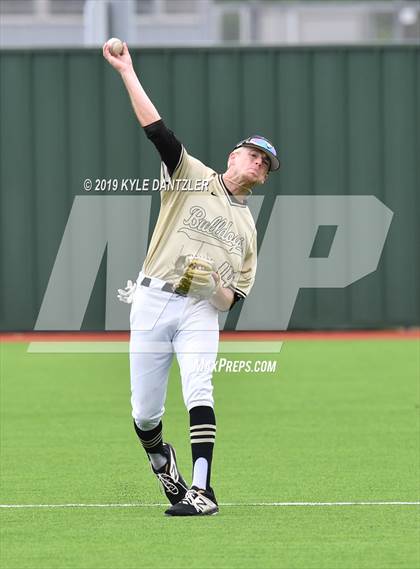 Thumbnail 1 in Gunter vs Palmer (UIL 3A Region 2 Area Playoff) photogallery.