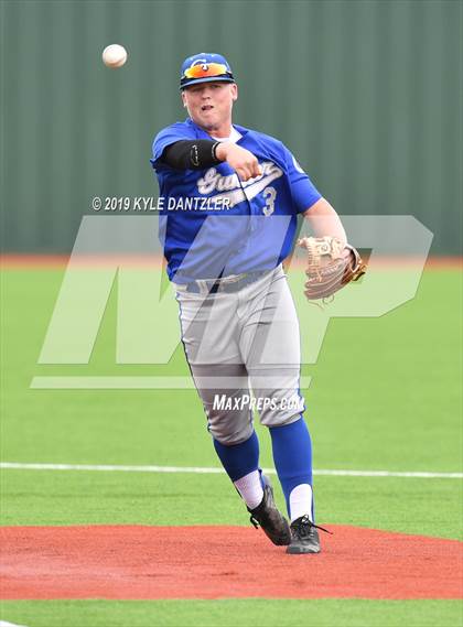 Thumbnail 3 in Gunter vs Palmer (UIL 3A Region 2 Area Playoff) photogallery.