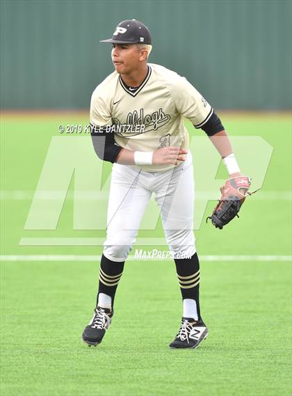 Thumbnail 1 in Gunter vs Palmer (UIL 3A Region 2 Area Playoff) photogallery.
