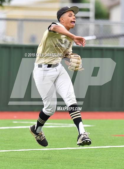 Thumbnail 1 in Gunter vs Palmer (UIL 3A Region 2 Area Playoff) photogallery.