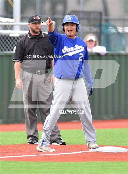 Thumbnail 1 in Gunter vs Palmer (UIL 3A Region 2 Area Playoff) photogallery.
