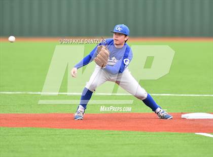 Thumbnail 1 in Gunter vs Palmer (UIL 3A Region 2 Area Playoff) photogallery.